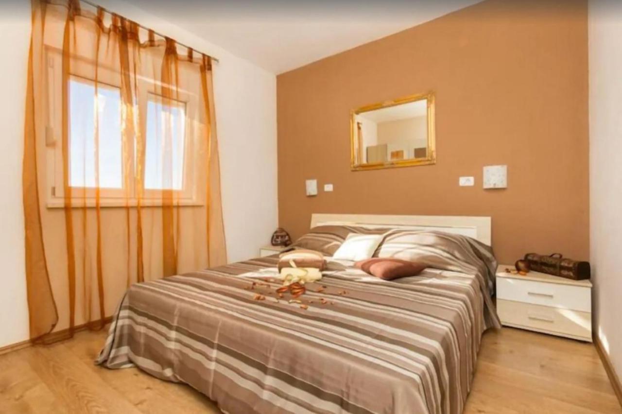 Apartments Villa Golden View Trogir Eksteriør billede